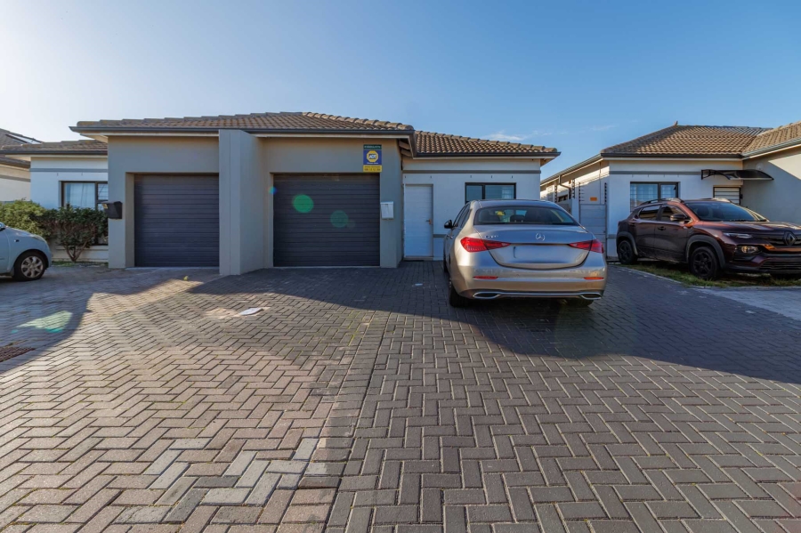3 Bedroom Property for Sale in Parklands Western Cape
